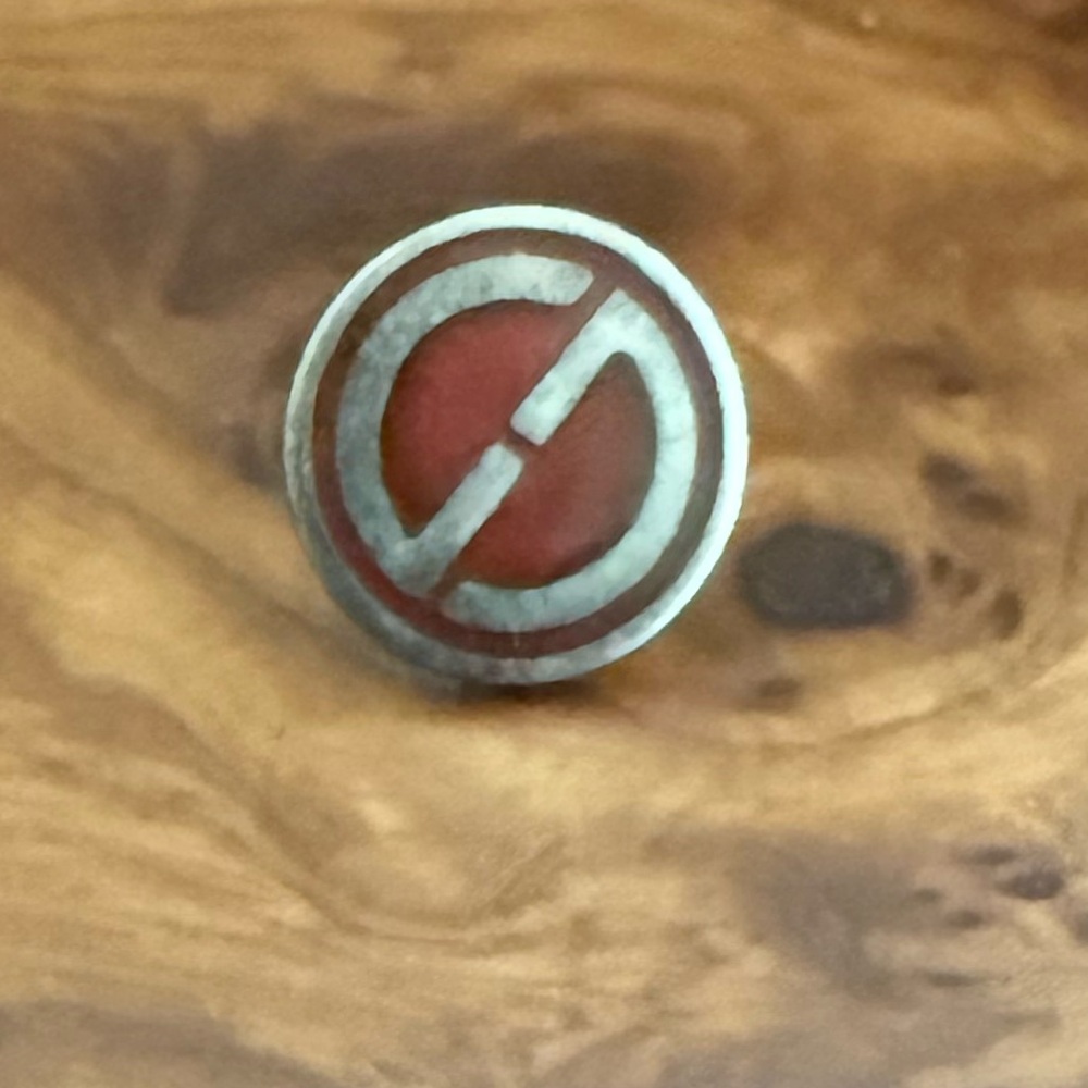 Gucci Single Stud in Sterling Silver and Red Enamel